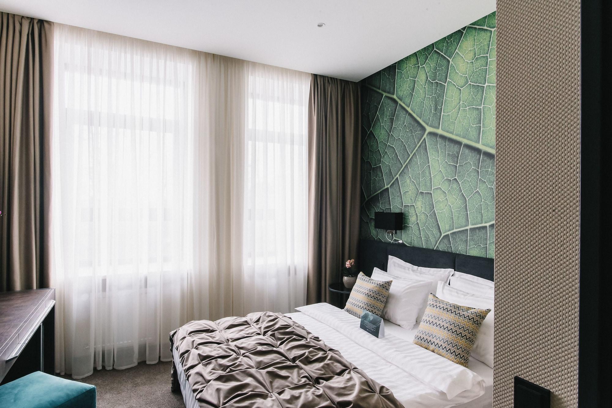 โนเบิล บูติก โฮเทล Hotel ลุตสกาย ภายนอก รูปภาพ