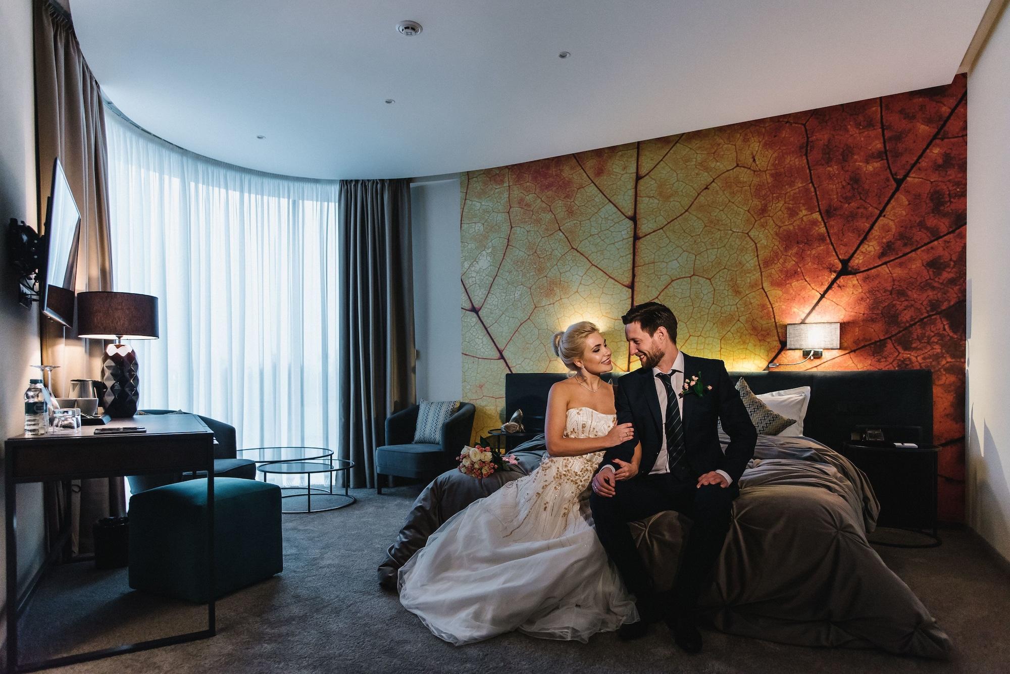 โนเบิล บูติก โฮเทล Hotel ลุตสกาย ภายนอก รูปภาพ