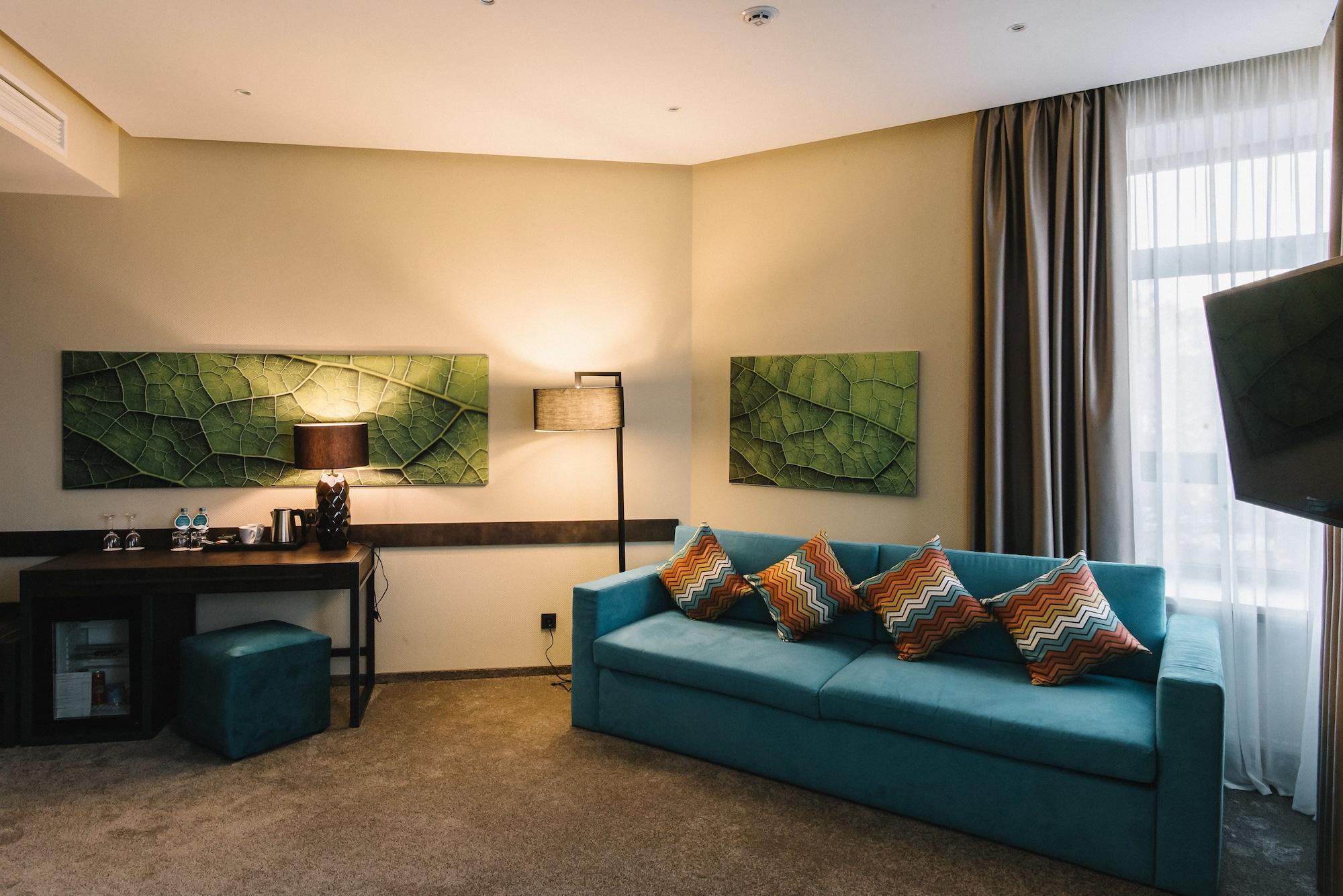 โนเบิล บูติก โฮเทล Hotel ลุตสกาย ภายนอก รูปภาพ