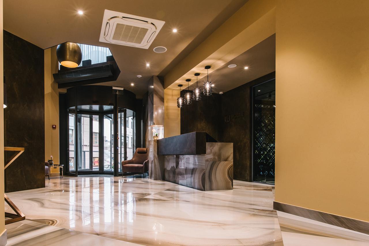 โนเบิล บูติก โฮเทล Hotel ลุตสกาย ภายนอก รูปภาพ
